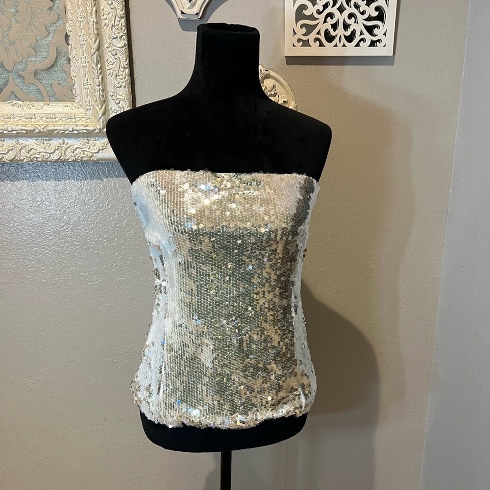 White sequin tube top with silver shine to it. - Picture 5 of 9